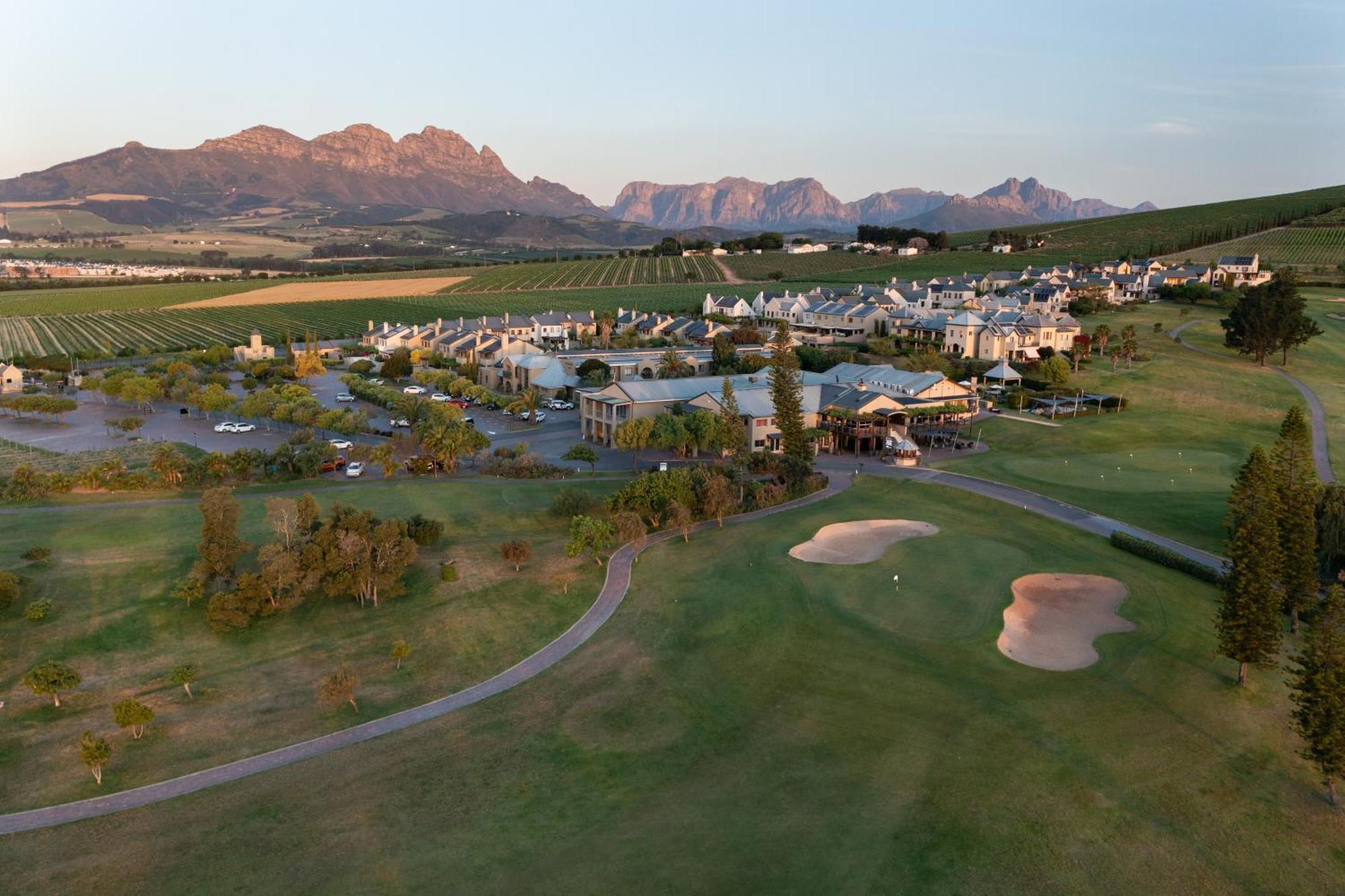 Hotel Devonvale Golf & Wine Estate à Stellenbosch Extérieur photo